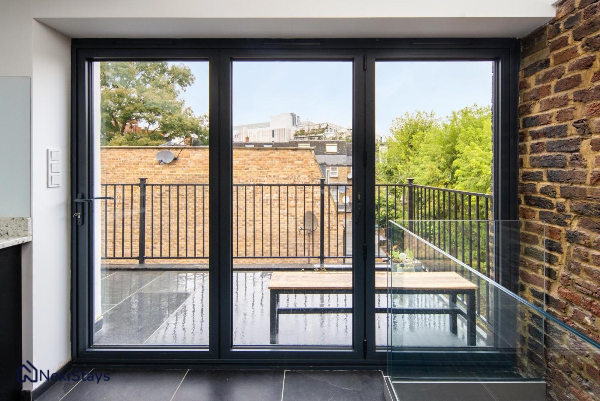 1 Min Walk To Euston Station, Modern Townhouse Appartamento Londra
