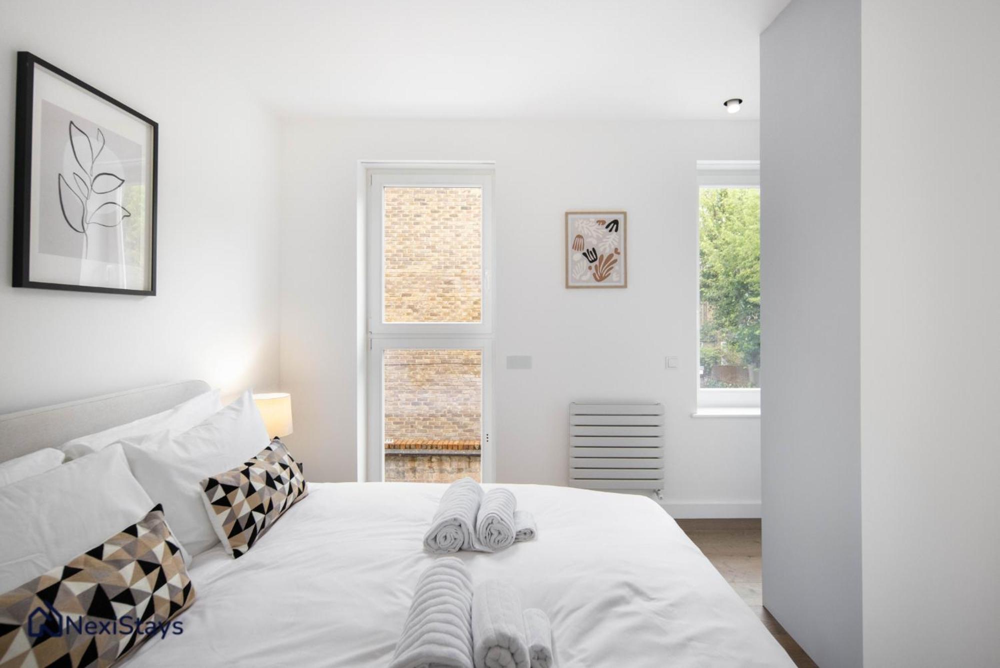 1 Min Walk To Euston Station, Modern Townhouse Appartamento