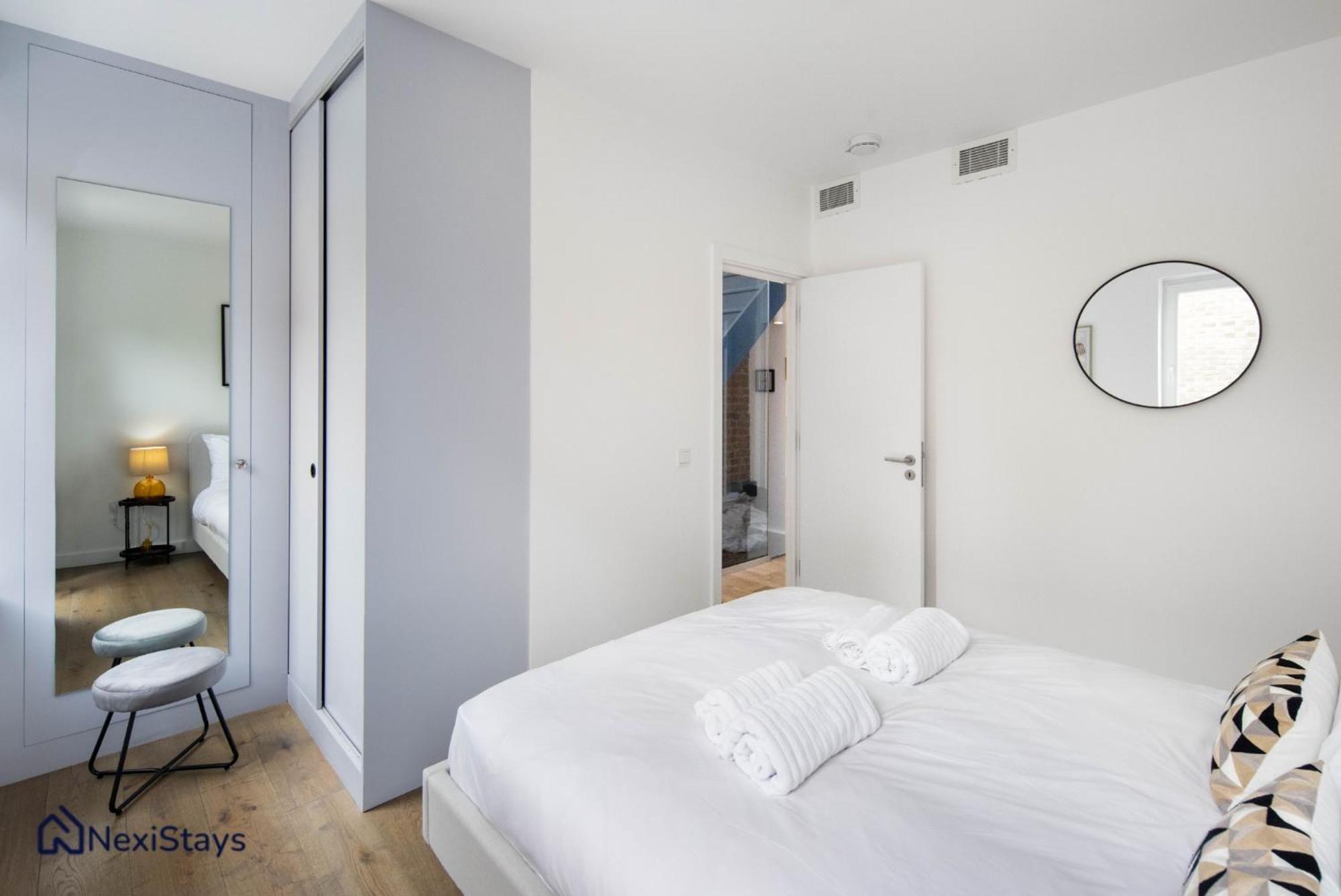 1 Min Walk To Euston Station, Modern Townhouse Londra