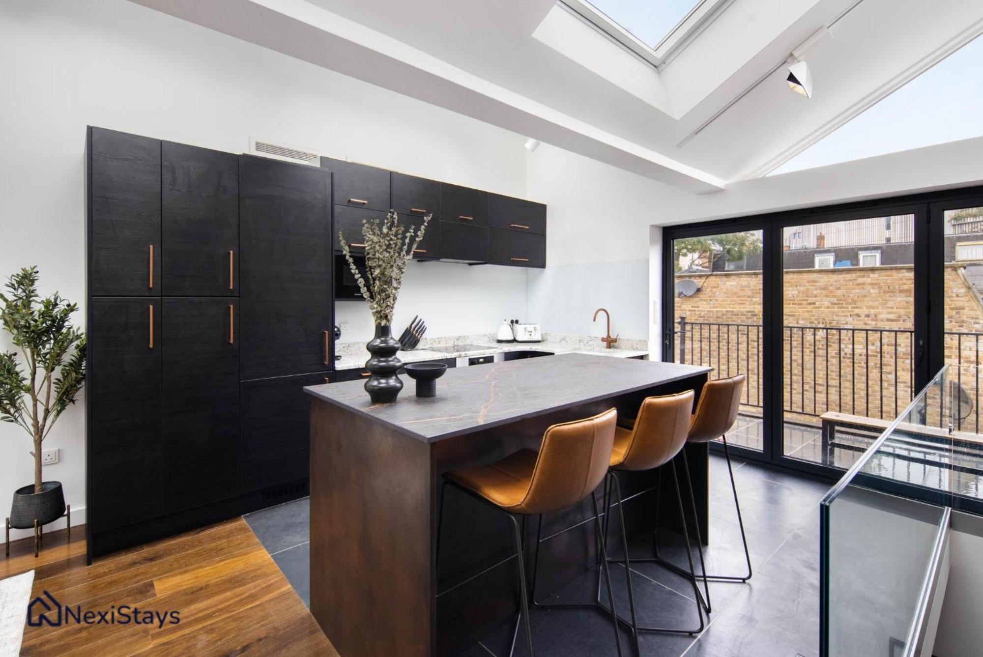 1 Min Walk To Euston Station, Modern Townhouse Appartamento Londra